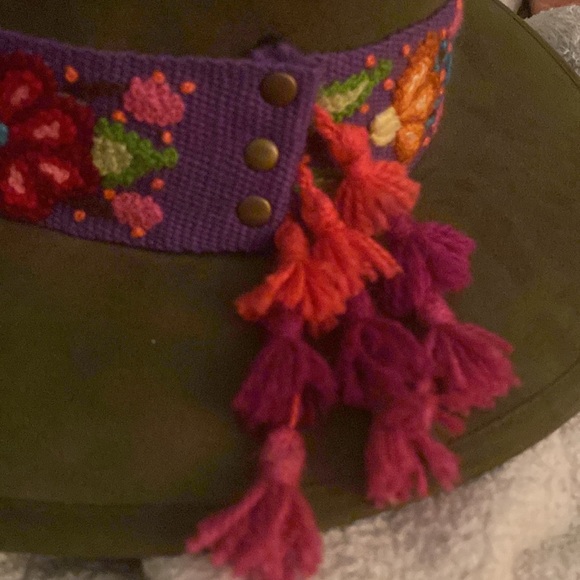 SPRING CLEANOUT 🍀🪻🌹Wide Brim Olive Green Hat - Picture 4 of 9